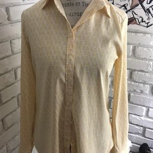 Lovely Ann Taylor blouse. Great for spring!